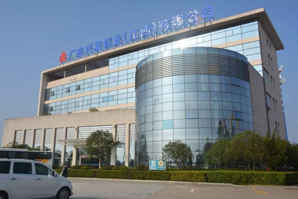 兴发铝材集团复购德贝尔喷枪第7线，江西宜春分厂投入使用。