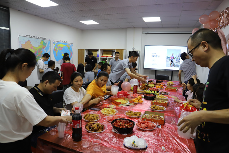 久久国产乱子伦精品一区二区