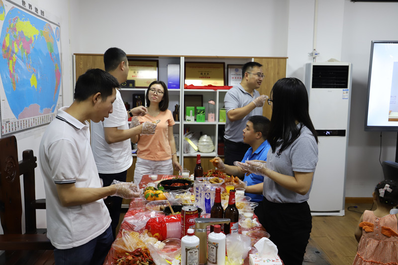 久久国产乱子伦精品一区二区